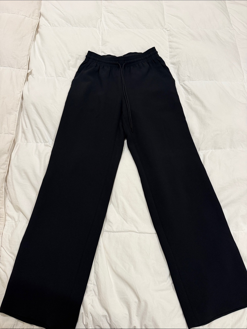 Aritzia Wide-Leg Drawstring Pants- NEW NEVER WORN